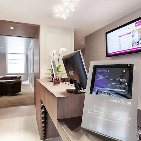 Mercure Centre Grand Place מלון 4*