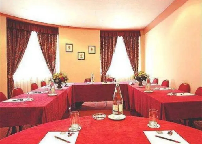 Mercure Centre Grand Place Hotel 4*