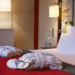 Mercure Centre Grand Place Hotel 4*
