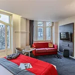 Mercure Centre Grand Place Hotel 4*