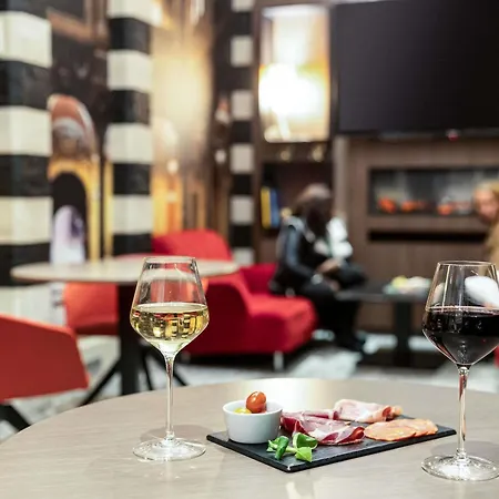 Mercure Centre Grand Place 4*