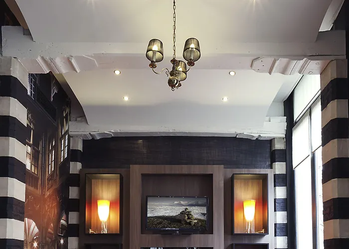 Hotel Mercure Centre Grand Place 4*