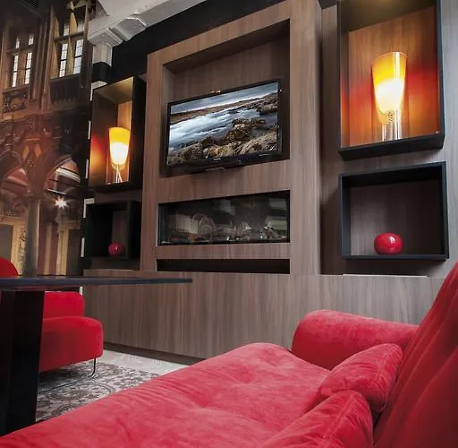 Mercure Centre Grand Place 4* Lila